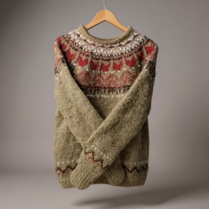 Isla – Warm jumper with a classic woven pattern